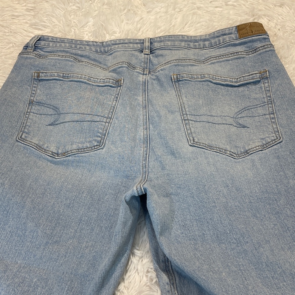 American Eagle Outfitters STRIGID Light Blue Women’s MOM Jeans SIZE 18 S - Picture 10 of 10